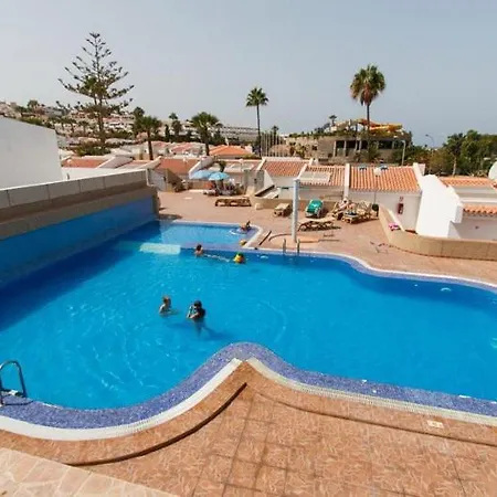 100 Island Village Julia Costa Adeje (Tenerife)