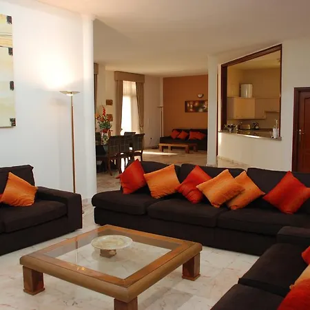 100 Island Village Julia * 아데제