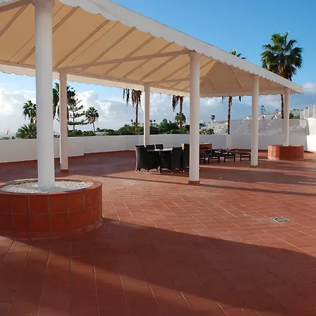 100 Island Village Julia * Costa Adeje (Tenerife)