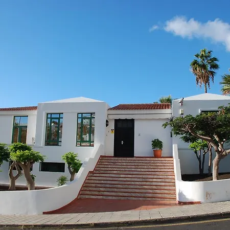 100 Island Village Julia