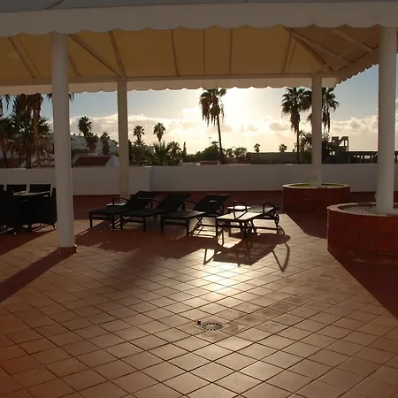 100 Island Village Julia ヴィラ アデヘ