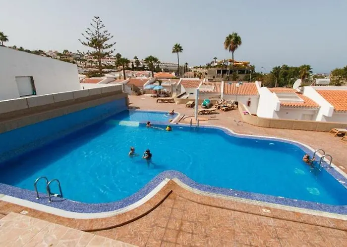 100 Island Village Julia Costa Adeje (Tenerife)