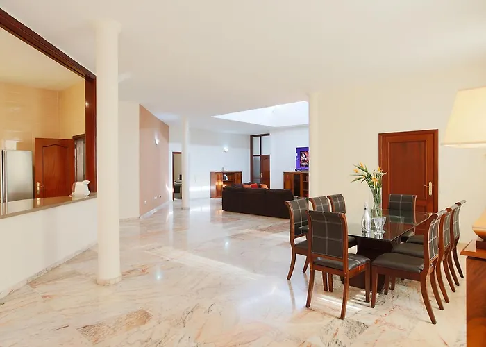 Villa 100 Island Village Julia