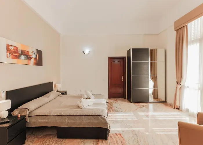 100 Island Village Julia *